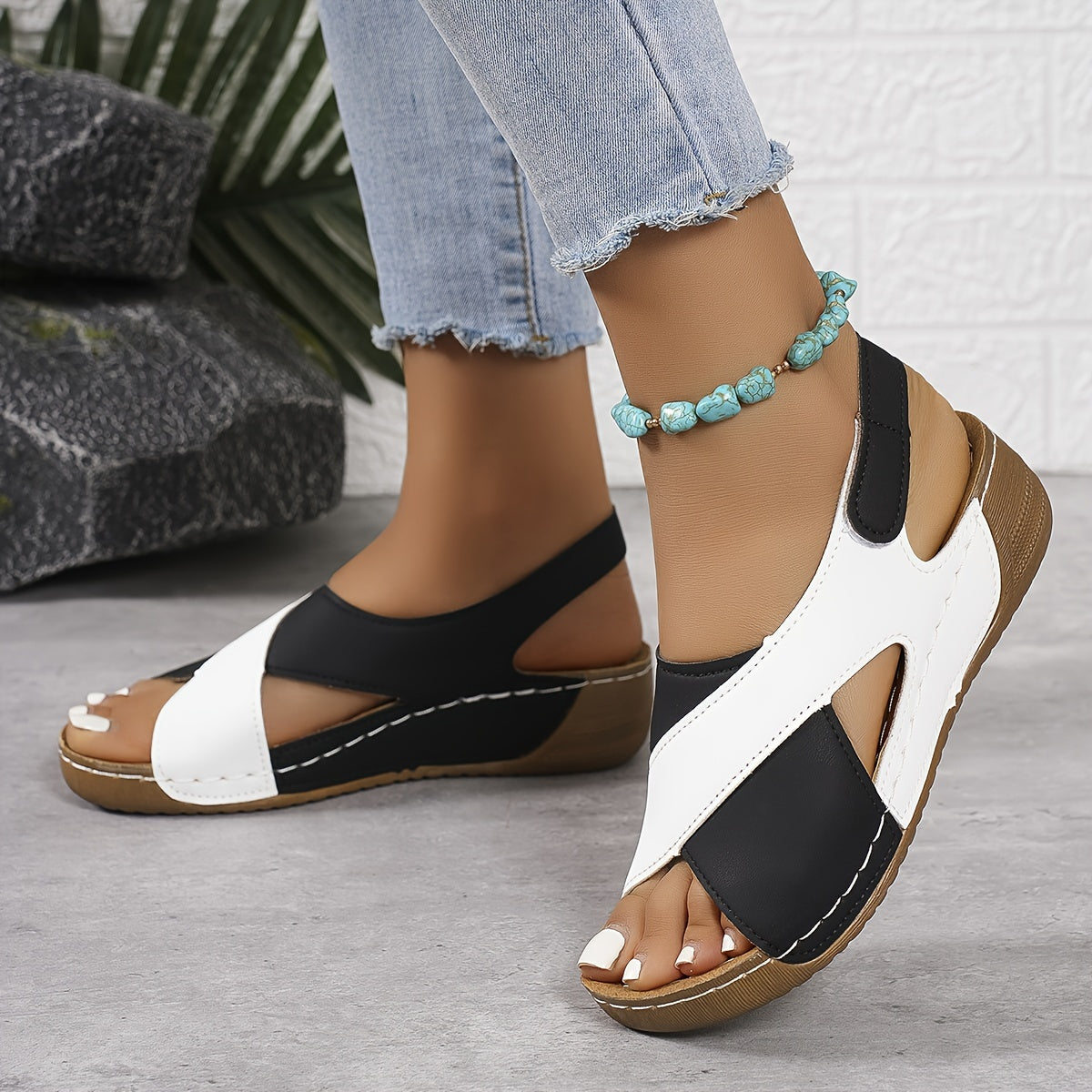 EDITH I LÄSSIGE KEILSANDALEN