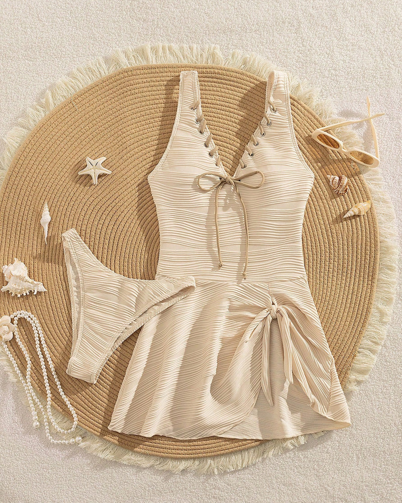 Badeanzug mit V-Ausschnitt, Trägern und Struktur