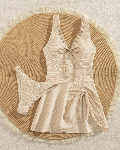 Badeanzug mit V-Ausschnitt, Trägern und Struktur