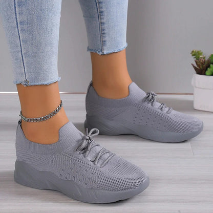 DANIELA I ATMUNGSAKTIVE SPORTSCHUHE
